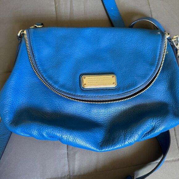 Marc Jacobs Flash Leather Crossbody Bag, Azure Blue  Stunning Blue Marc Jacobs Cross Body Bag - Perfect for Any Occasion!